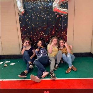 Meet your Posher, Danielle